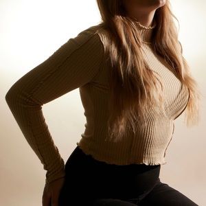 And Now This beige small women’s long sleeve pull over top
